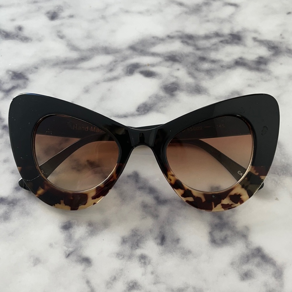 Cat eye sunglasses